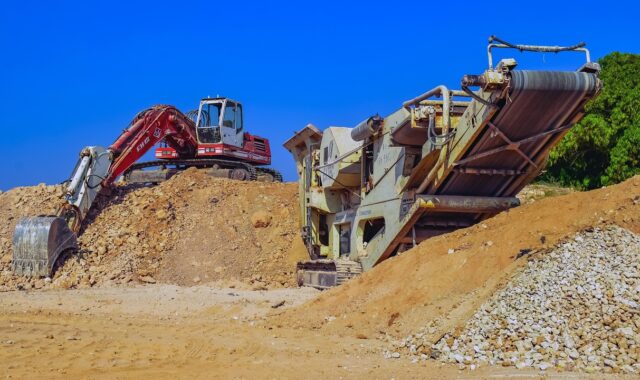 excavator, crusher, gravel pit, construction site, heavy tractor, heavy machine, heavy equipment, heavy machinery, construction machine, construction vehicle, crusher, crusher, crusher, crusher, crusher, gravel pit, heavy equipment, heavy equipment