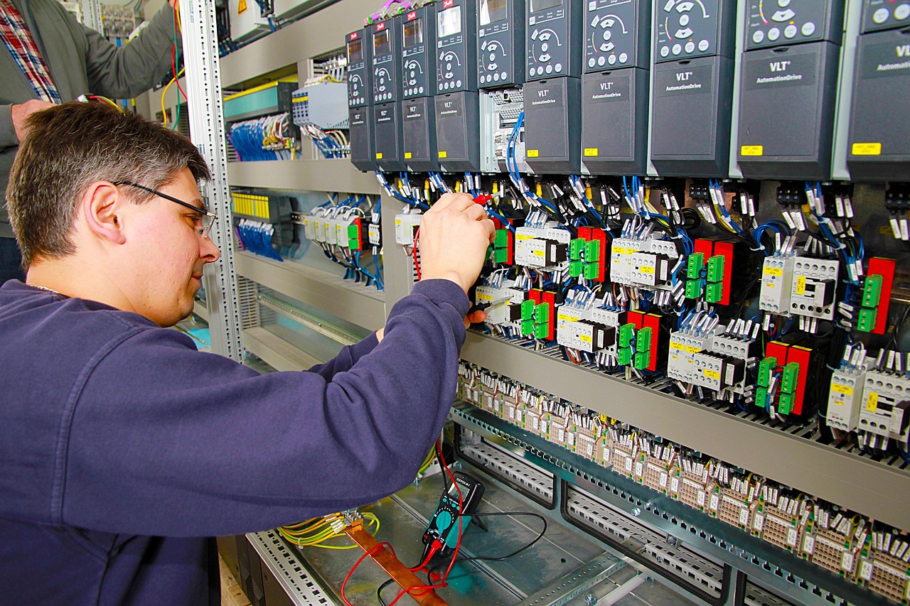 switch cabinet, energy system, automation, profession, employees, work, workplace, business, world of work, masculine, man, automation, automation, automation, automation, automation