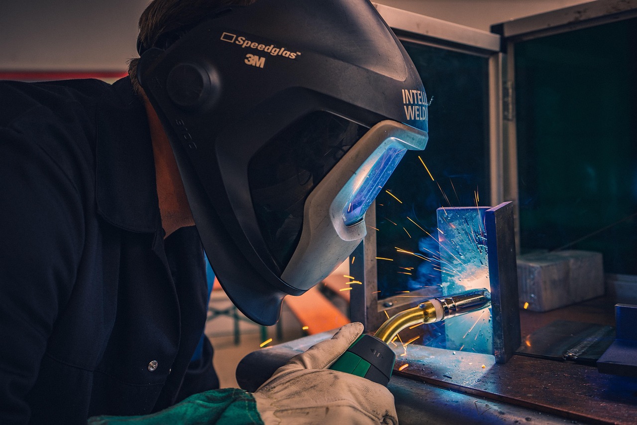 migatronic, welding, speed glass, metal, work, industry, nature, tool, repair, tools, workshop, production, stole, equipment, service, machine, mechanical engineering, iron, building, technology, workers, garden, craft, handyman