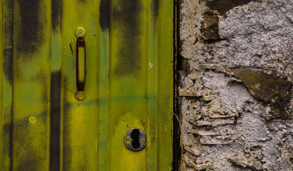 texture, old, weathered, structure, surface, wall, rough, grunge, stones, stone, cracked, rust, metal, door, green, handle, keyhole, corrugated, distress, rustic, aged, material, hard, iron
