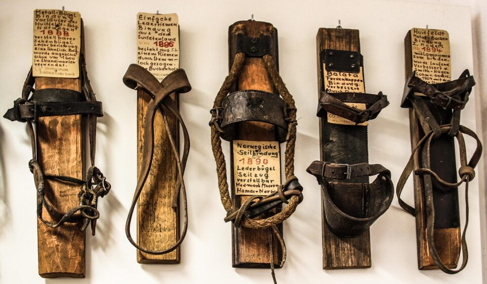 ski, binding, old, at that time, equipment, material, wood, winter, binding, binding, binding, binding, binding, equipment