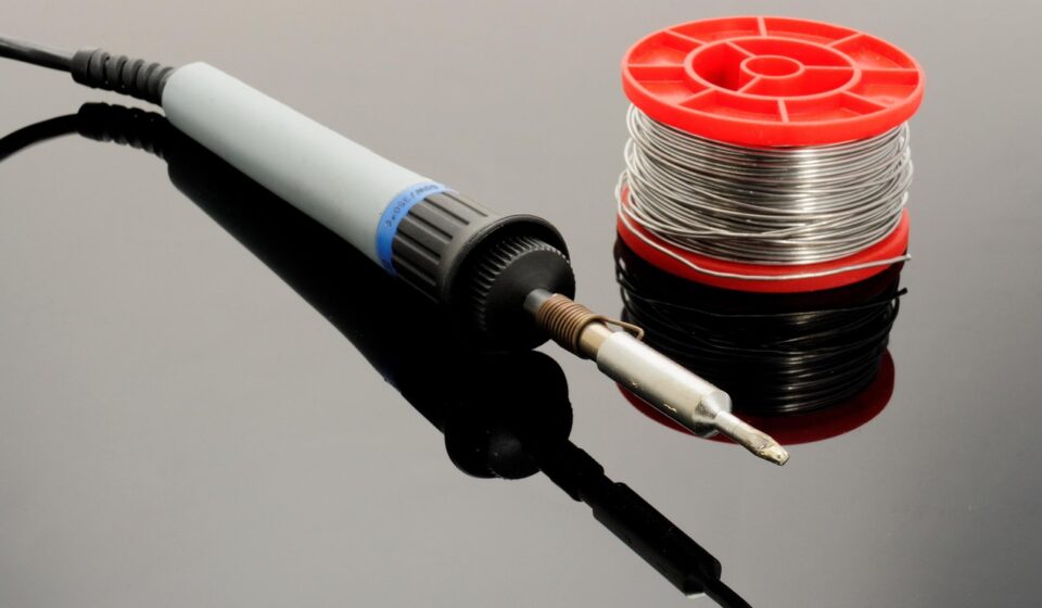 soldering iron, soldering, soldering station, tin, electronics, electrical engineering, technology, electronics technician, tool, soldering iron, soldering iron, soldering iron, soldering iron, soldering, soldering, soldering, soldering, soldering