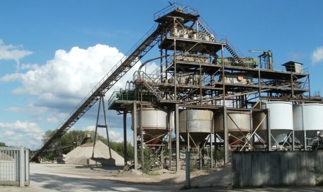 gravel, quarry, plant, kronau, pit, industry, excavation, construction, equipment, machine, mine, pebble, conveyor, structure, metal, factory, nature, material