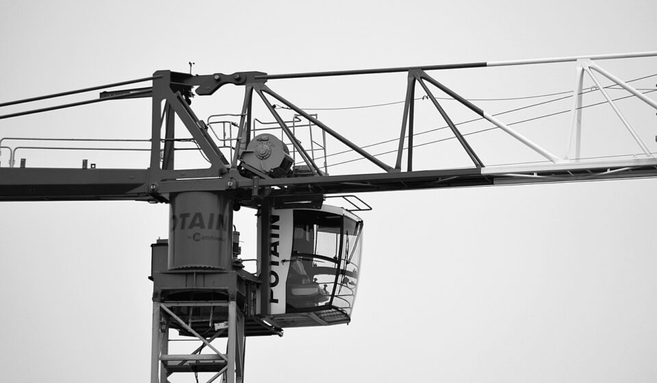crane, works, construction site, gear, lifting, building, work, black and white, workers, work at height, construction work