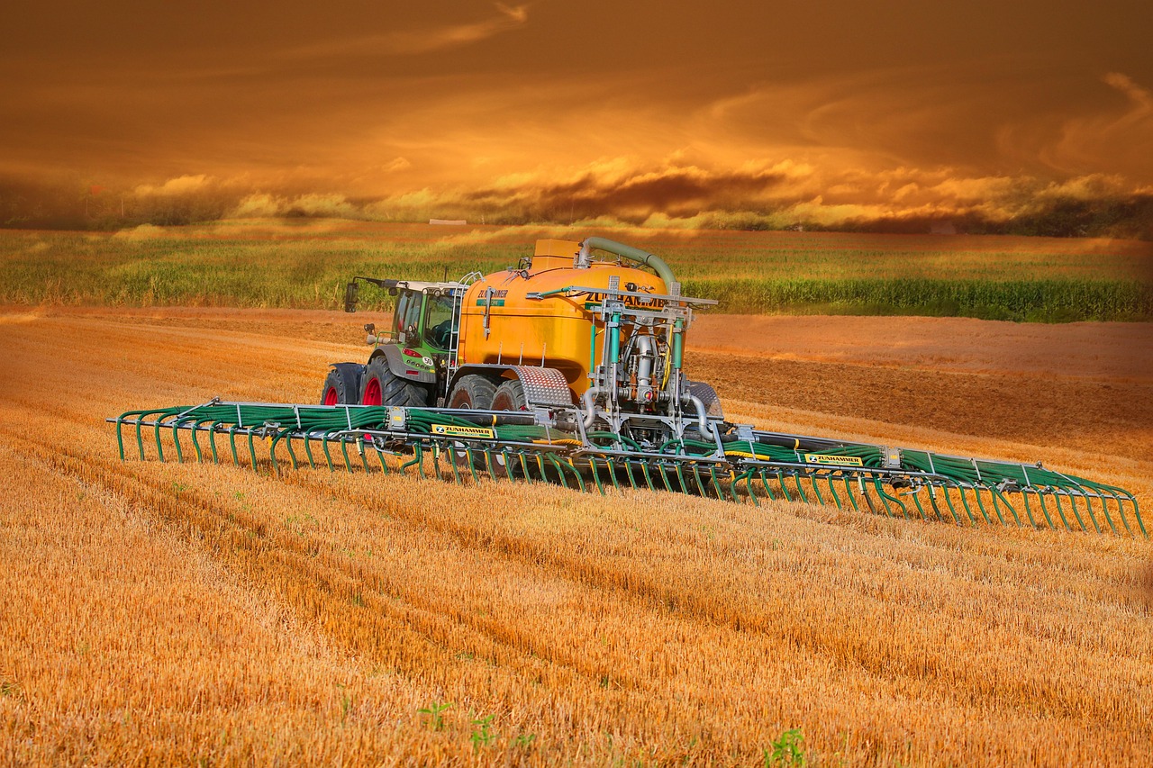 tractor, field, slurry, fertilization, agriculture, fertilize, slurry tanker, field work, slurry tank, to distribute, fertilizer, crop rotation, floor, spread, manure, tractor, fertilizer, fertilizer, fertilizer, fertilizer, fertilizer, crop rotation