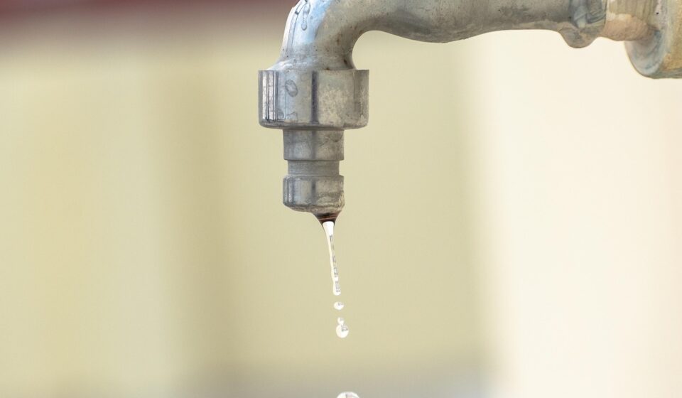water tap, kitchen tap, kitchen, leaking tap, plumbing, maintenance, no water, save water, liquid, macro, plumbing, no water, no water, no water, no water, no water, save water, save water