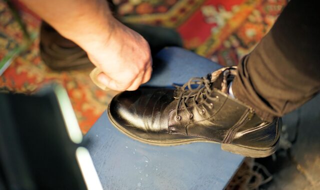 shoe, clean, people, dirty, hand, dirt, finger, legs, leather, work, service, maintenance, maintain, shoe care