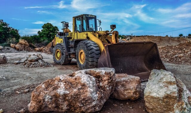 bulldozer, heavy machine, construction site, machinery, work, equipment, vehicle, yellow, loader, bulldozer, bulldozer, bulldozer, bulldozer, bulldozer, loader, loader, loader